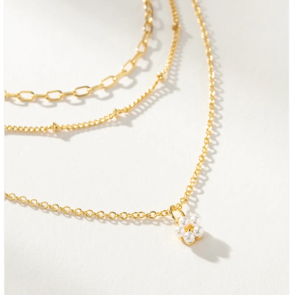 Uncommon James Flower Pendant Necklace Three in One Gold Chain Necklace NWT